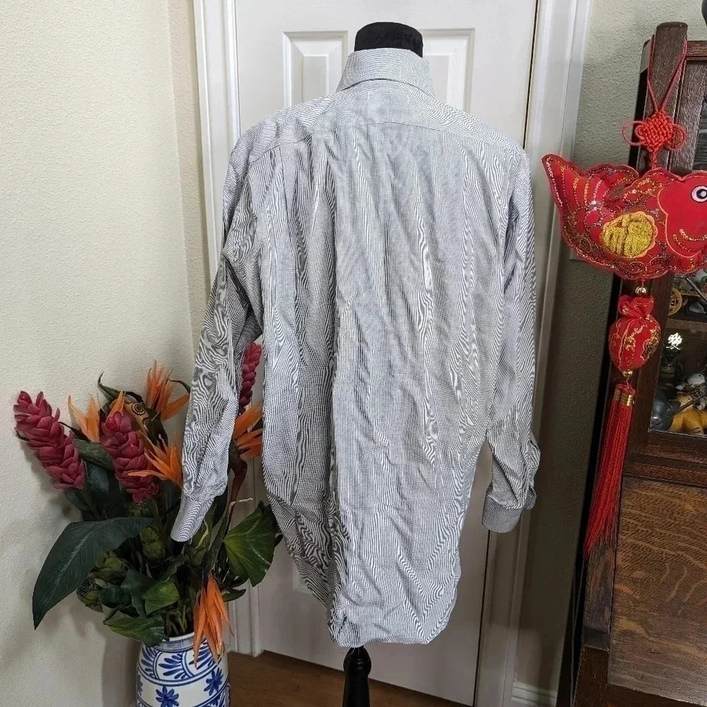 Moving Sale! 💘 Burberry HoundsTooth Dernier Button Down - Picture 2 of 6